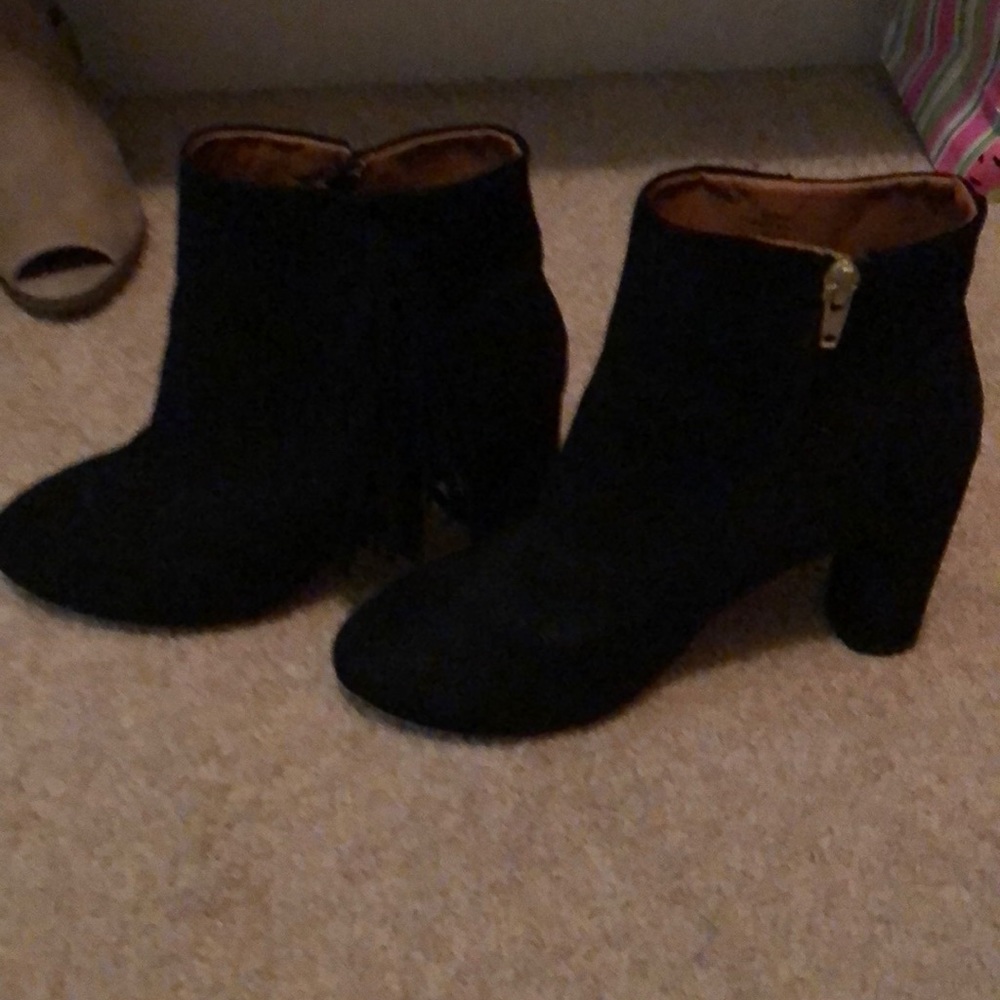 Adorable black suede fringe booties